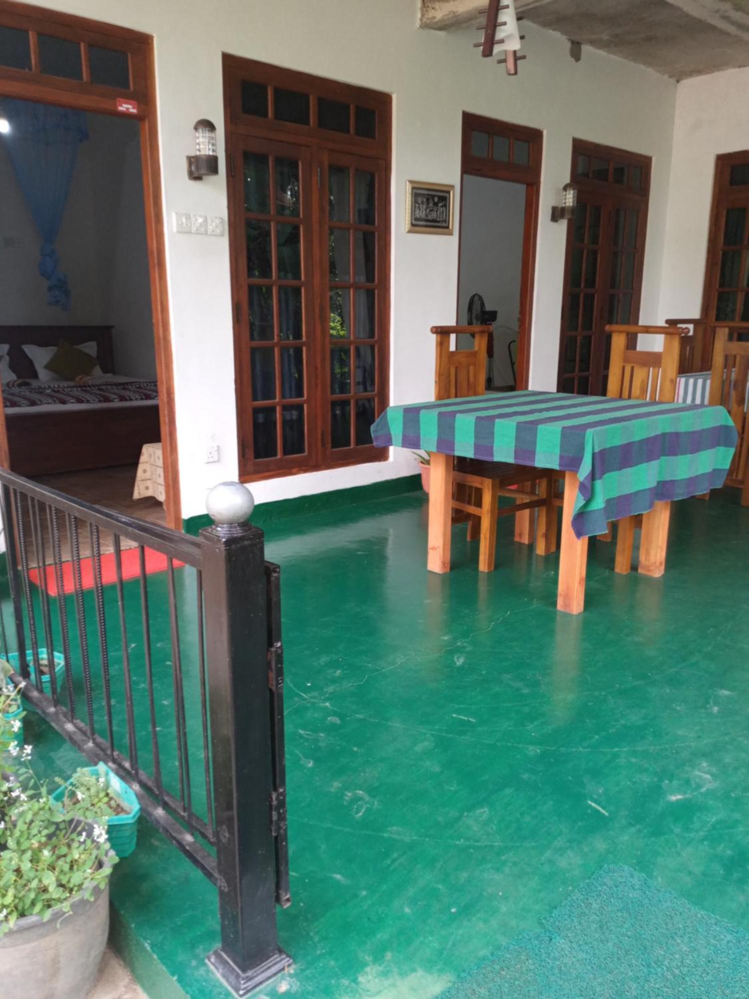 Mature Home Ella Ruang foto