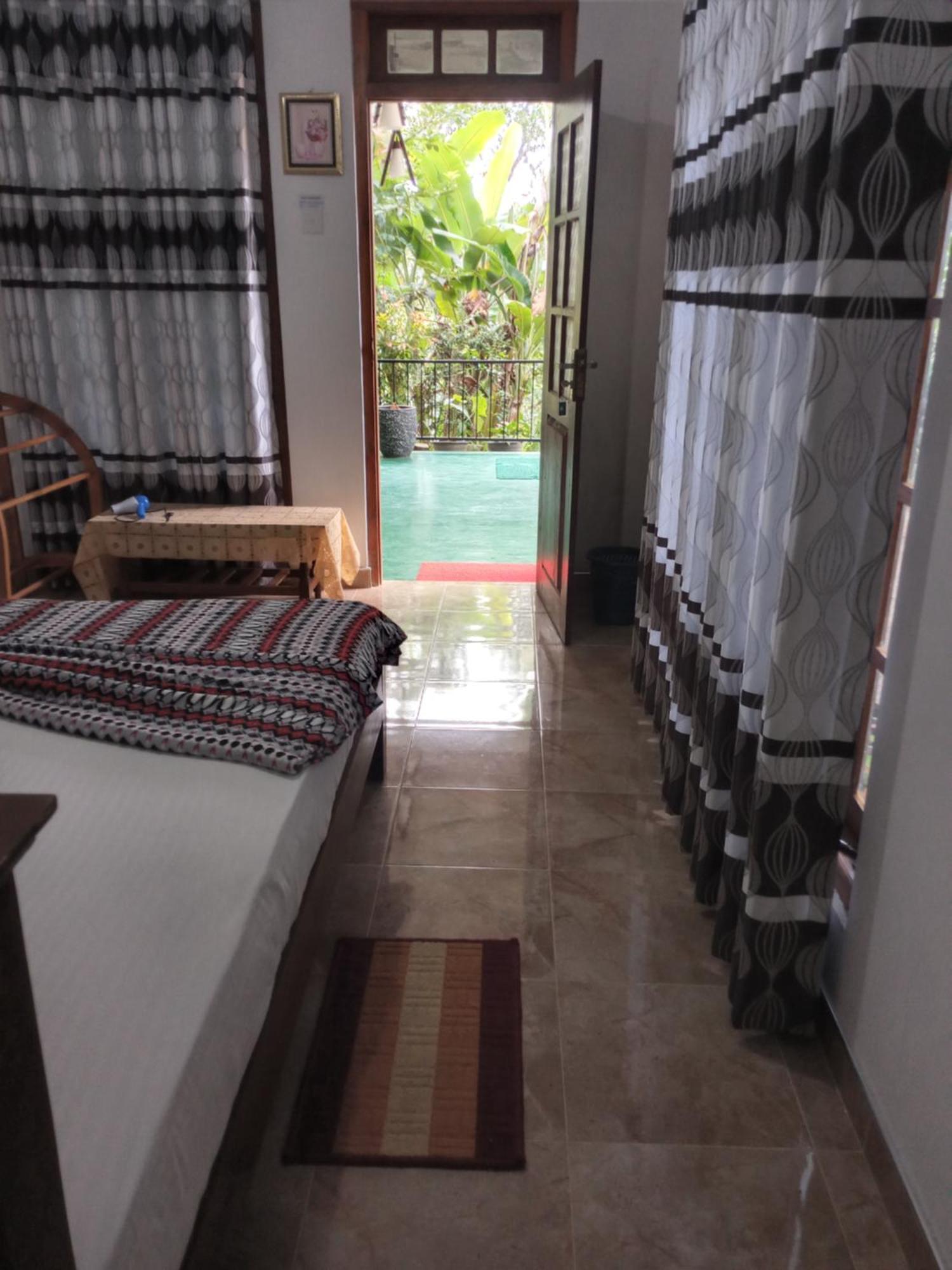 Mature Home Ella Ruang foto