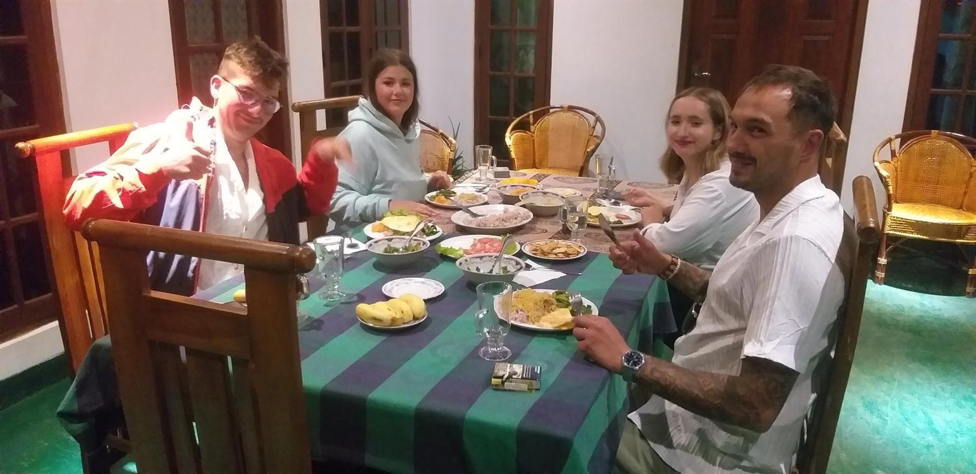 Mature Home Ella Bagian luar foto