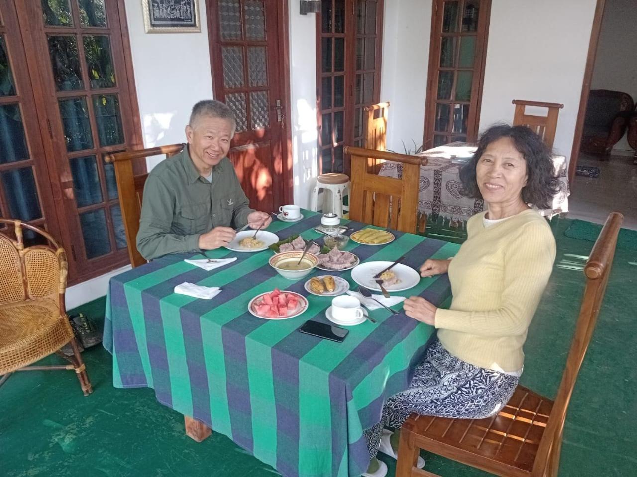 Mature Home Ella Bagian luar foto