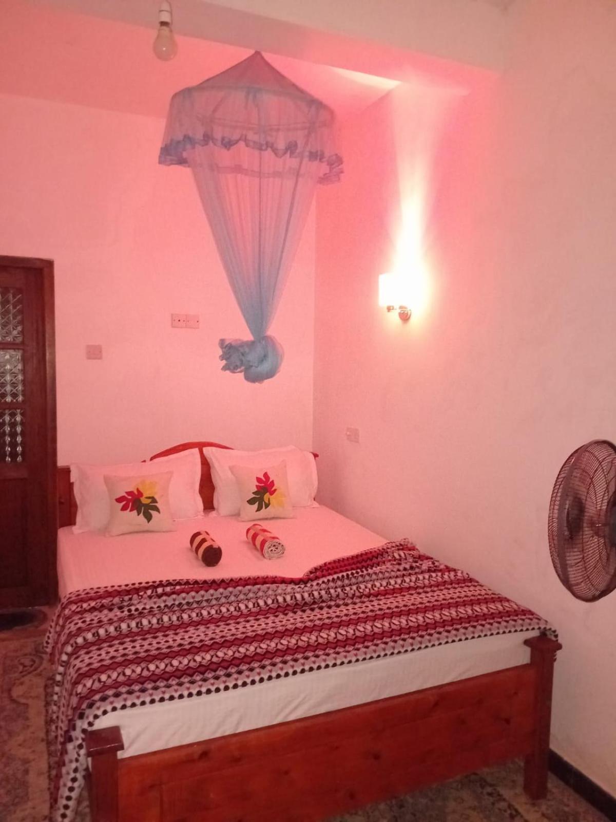 Mature Home Ella Bagian luar foto