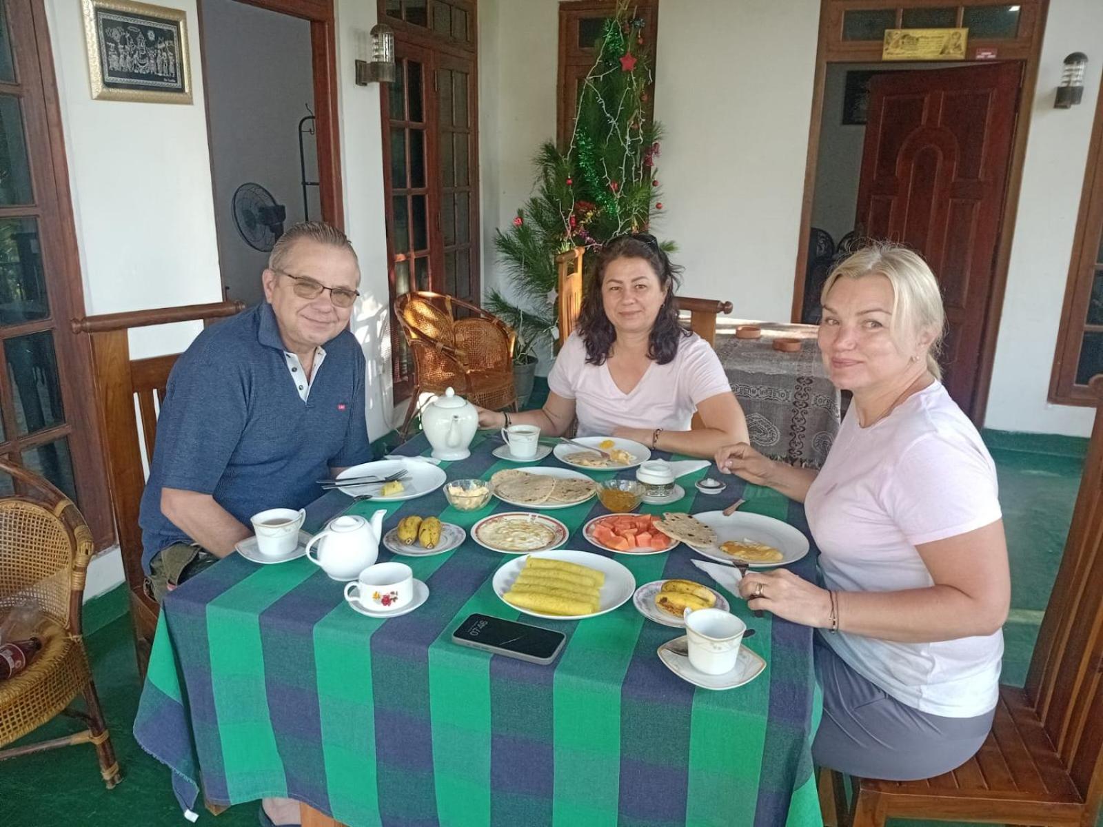 Mature Home Ella Bagian luar foto